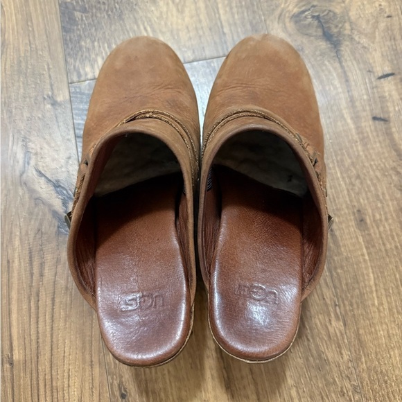 Ugg size 7 leather boho clogs with buckle - Picture 6 of 10